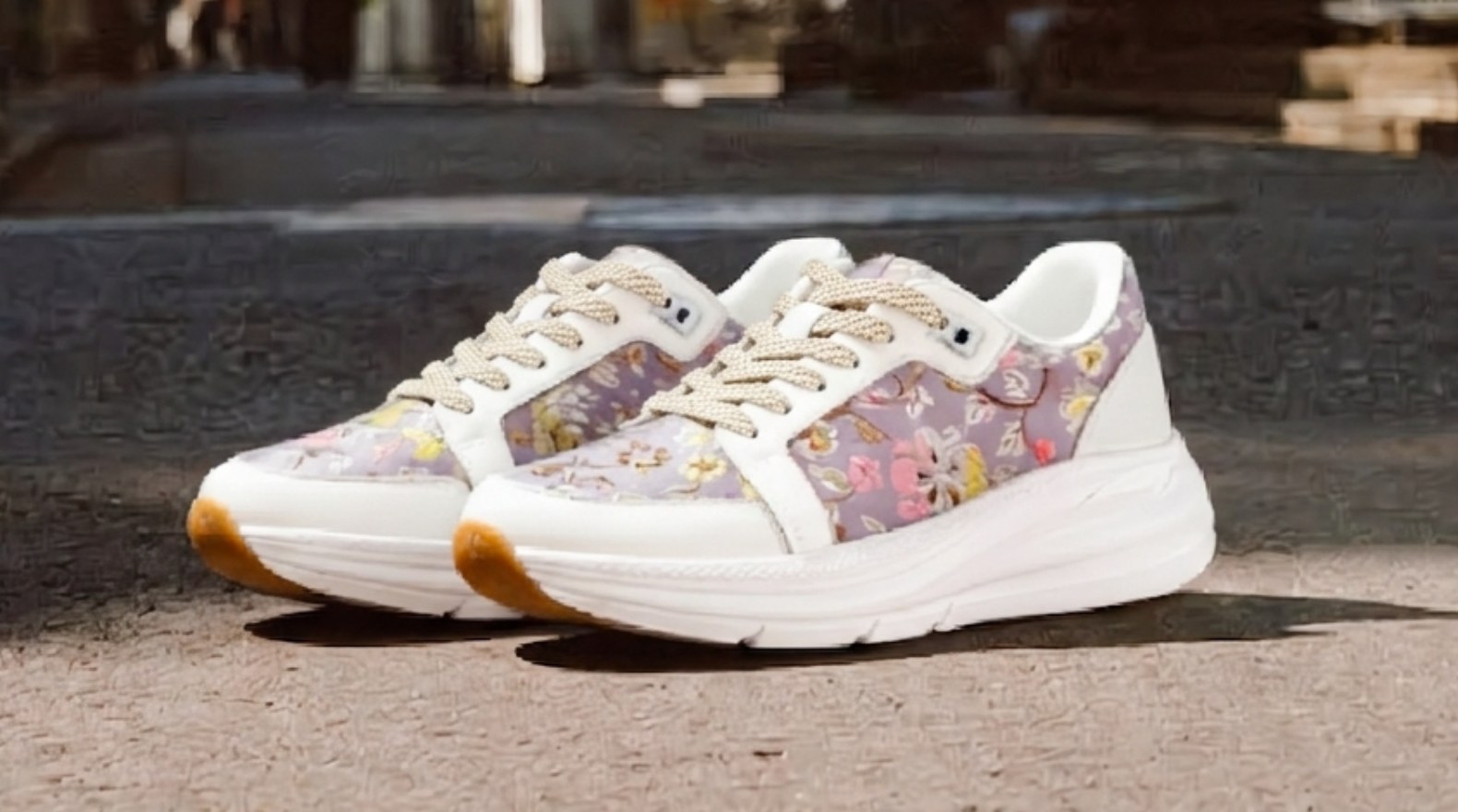 KINRUN 金襴スニーカー ビジカジスタイル